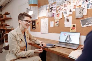 Formation entreprise anglais : formats, CPF et niveaux